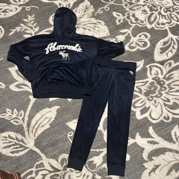 abercrombie kids Other - Abercrombie girls jogging suit. Like new.